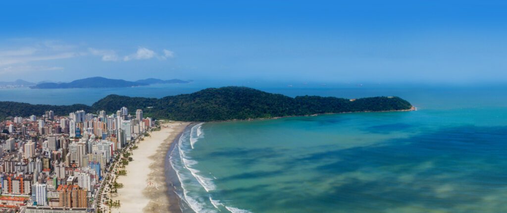 Imagem de drone da praia grande